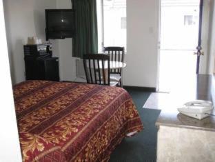 Geneva Motel Inglewood Room photo
